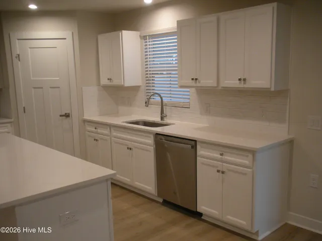 $2,300 | 867 Ashlar Circle, Leland, NC 28451