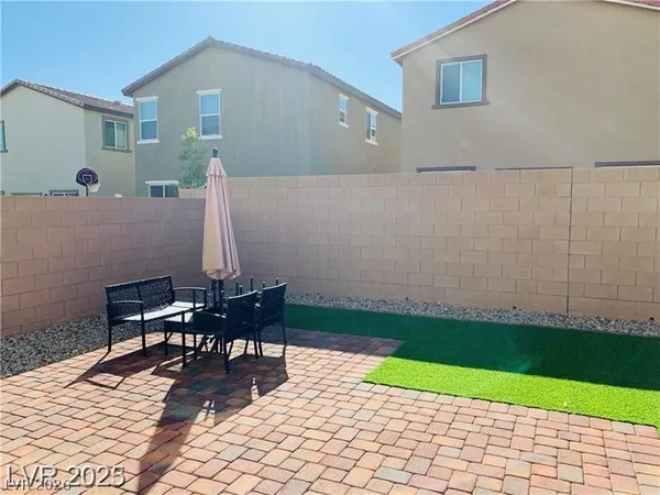 $2,500 | 7867 Pink Opal Avenue, Las Vegas, NV 89113