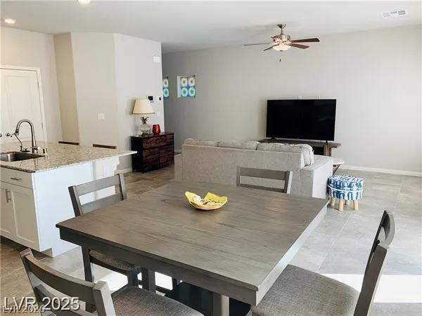 $2,500 | 7867 Pink Opal Avenue, Las Vegas, NV 89113