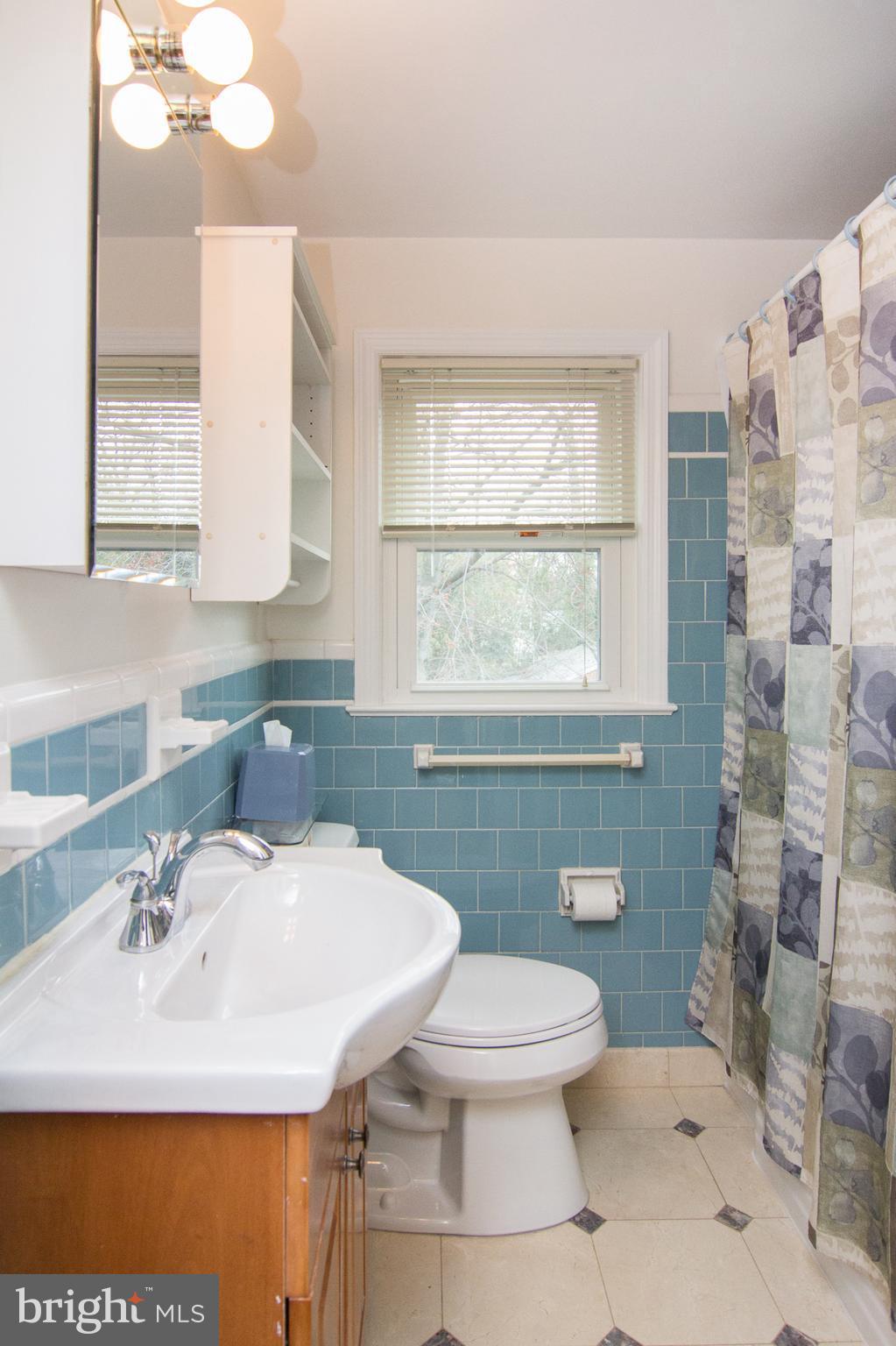 2607 Plyers Mill Road Silver Spring, MD 20902 - Photo 18 of 30 Bath (Master)