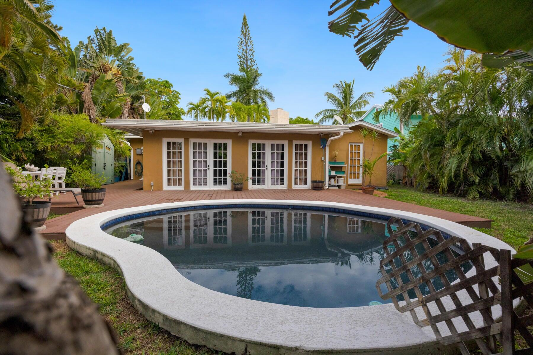 1510 18th Street Key West, FL 33040 - Photo 28 of 42 Pool