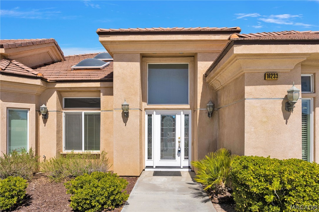 16233 Ridge View Drive Apple Valley, CA 92307 - Photo 4 of 60