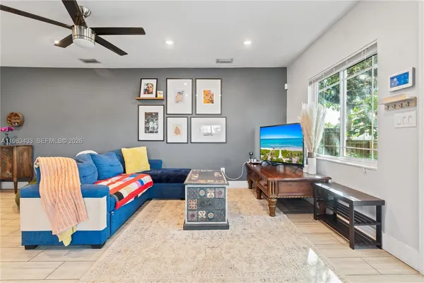 $3,400 | 2447 Wilson Street, Hollywood, FL 33020