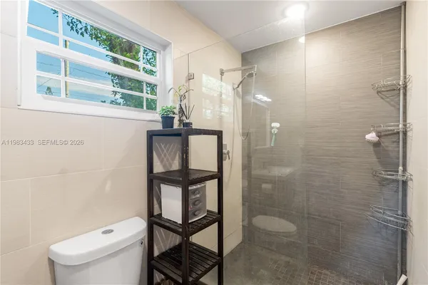 $3,400 | 2447 Wilson Street, Hollywood, FL 33020
