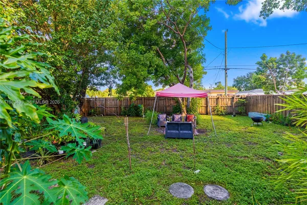 $3,400 | 2447 Wilson Street, Hollywood, FL 33020