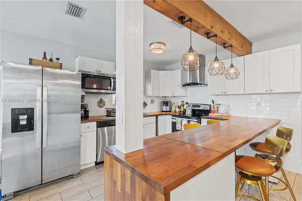 $3,400 | 2447 Wilson Street, Hollywood, FL 33020