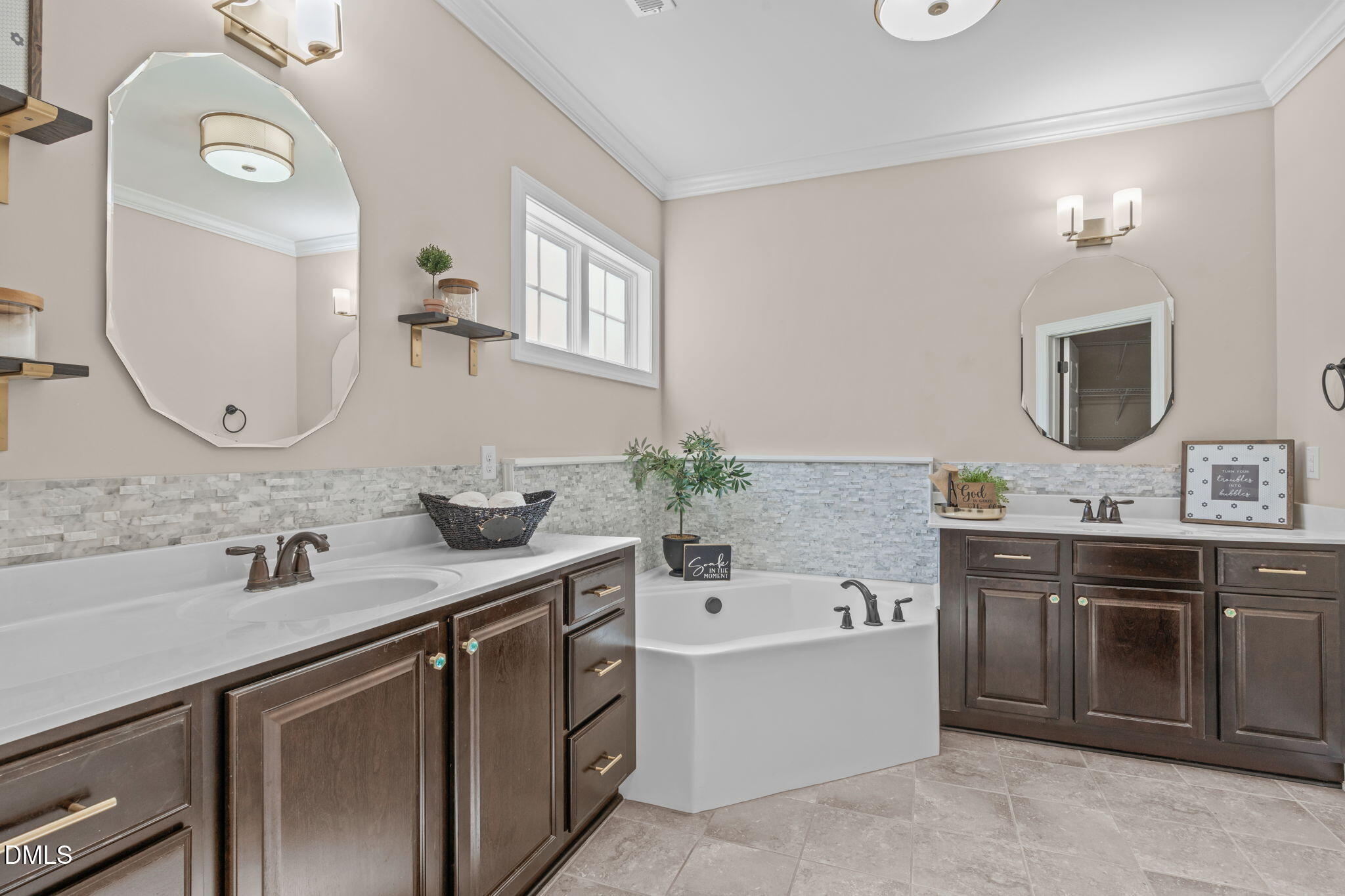 347 Country Mill Way Fuquay-Varina, NC 27526 - Photo 34 of 47 A-30_master bath tub