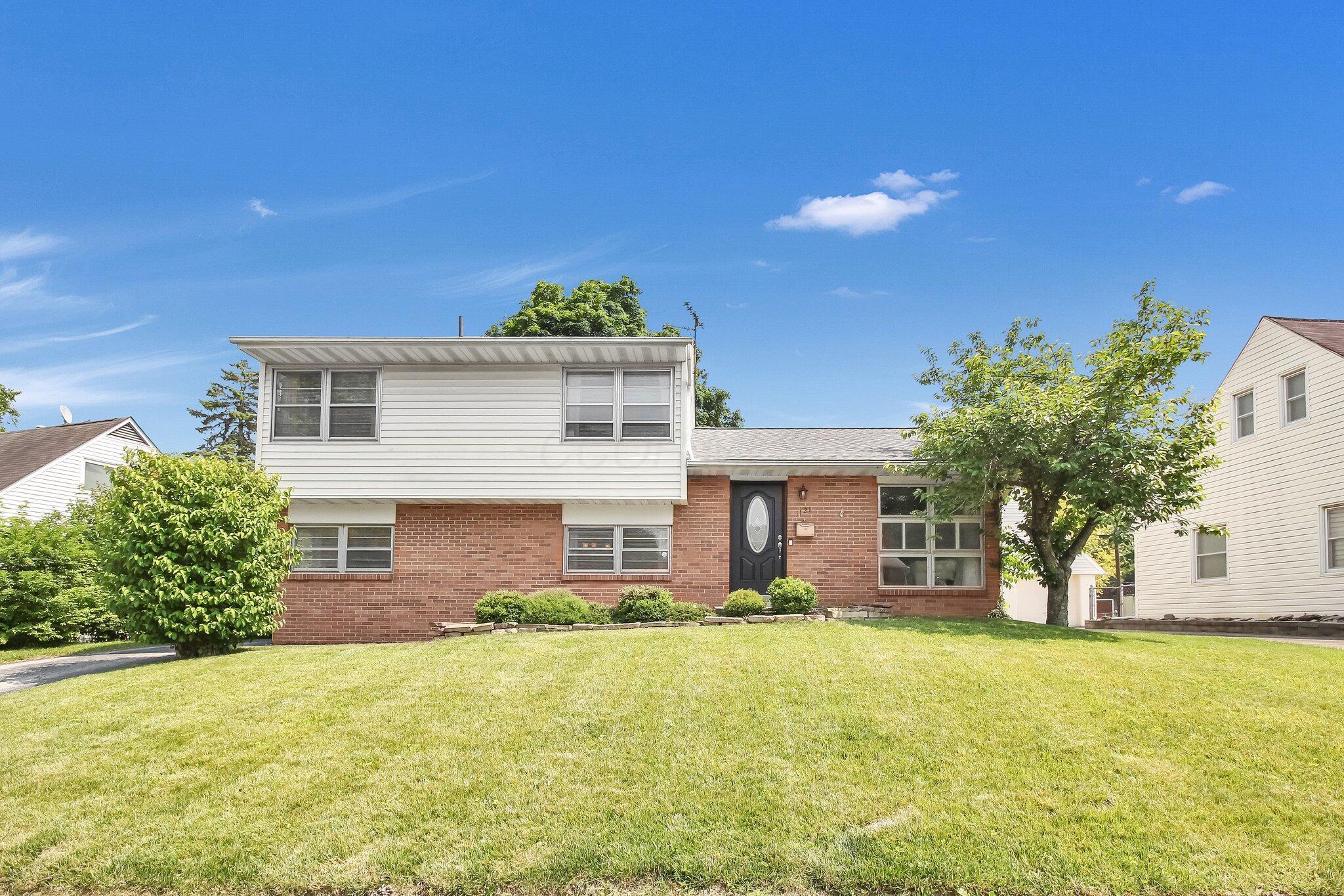 1121 Afton Road Columbus, OH 43221 - Photo 2 of 38 2-web-or-mls-1121-afton-rd