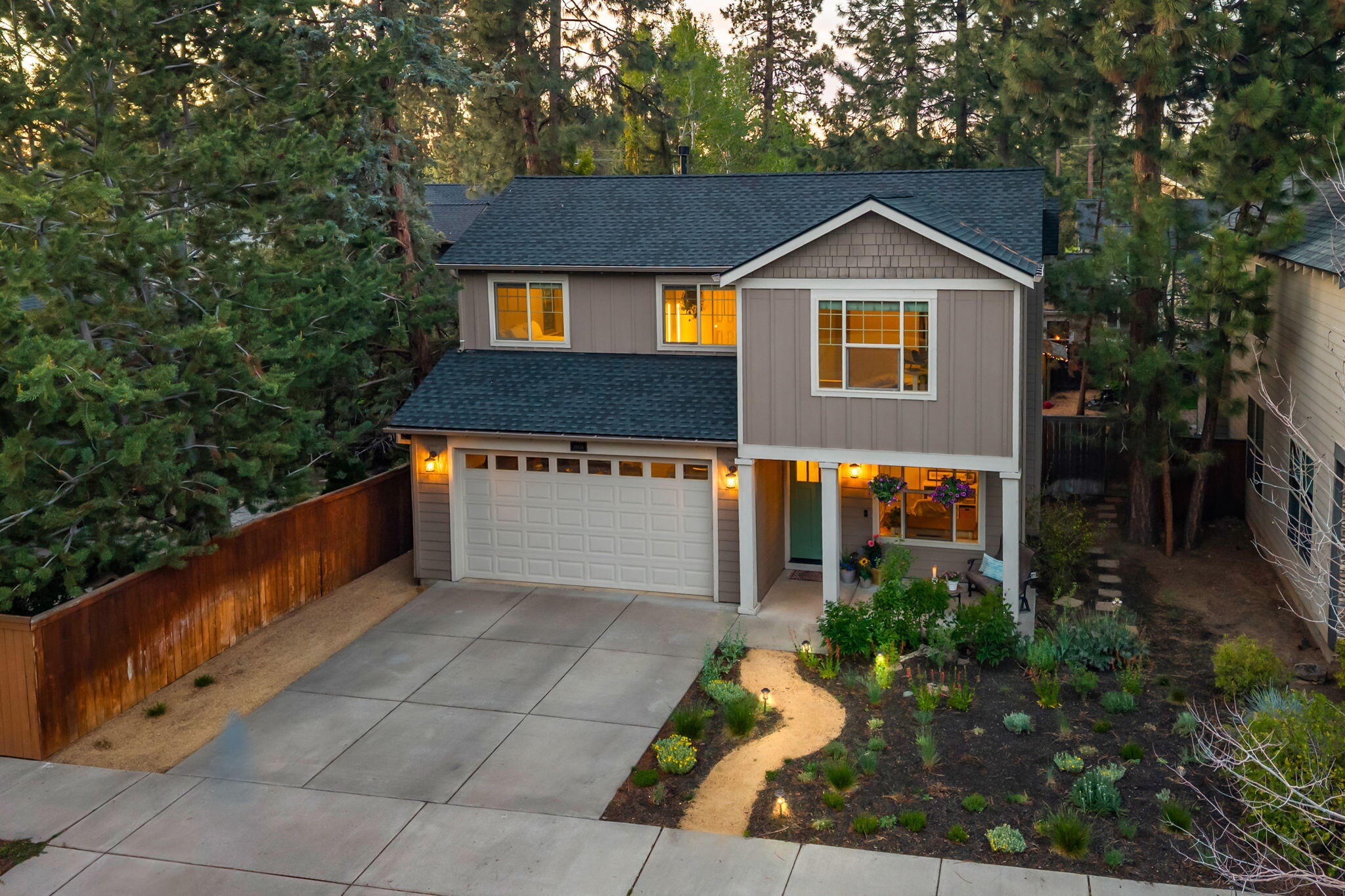 19824 Copernicus Avenue Bend, OR 97702 - Photo 2 of 39 2026_05_10_19824_copernicus_ave_twilight