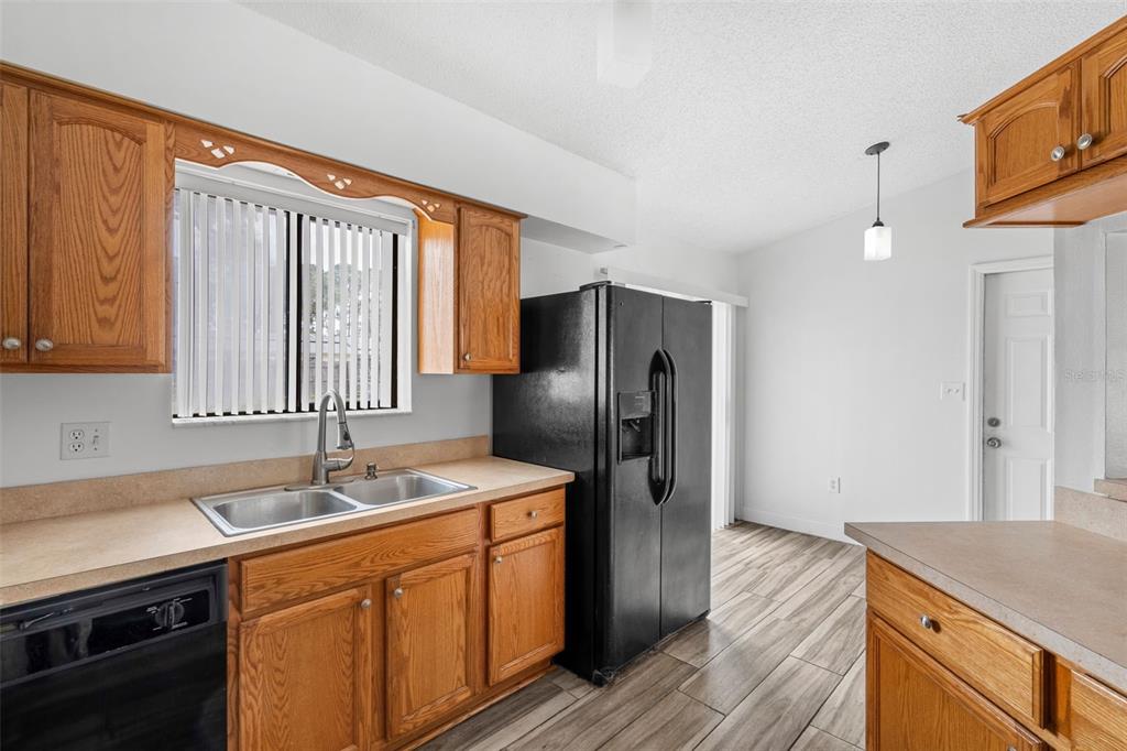 408 Australian Road Northwest Palm Bay, FL 32907 - Photo 9 of 23