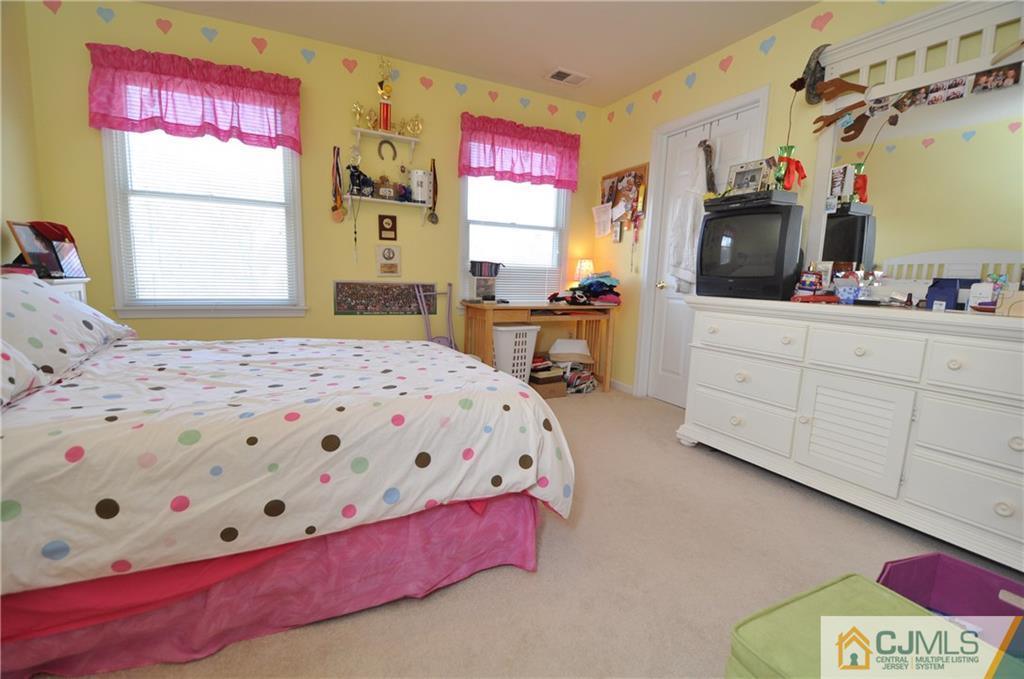 102 Autumn Road Old Bridge, NJ 07747 - Photo 15 of 24 Gallery Image 15