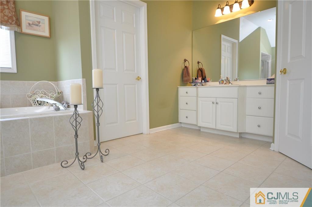 102 Autumn Road Old Bridge, NJ 07747 - Photo 10 of 24 Gallery Image 10