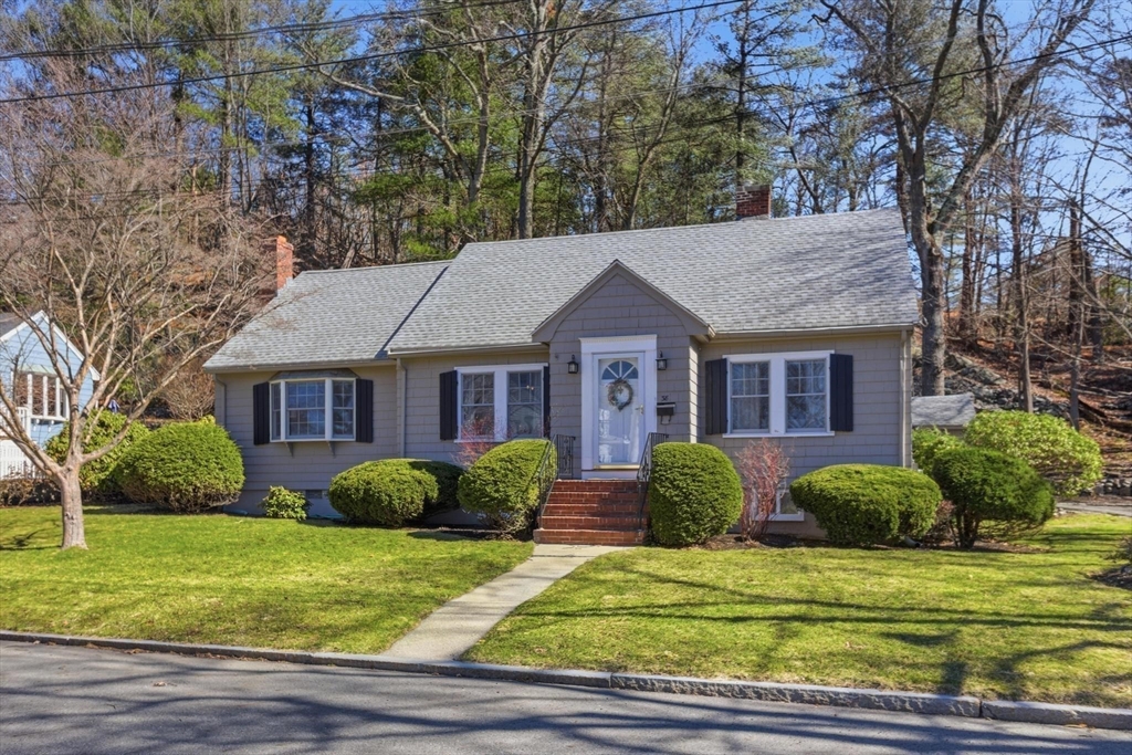 38 Morgan Avenue Wakefield, MA 01880 - Photo 39 of 39 a view of a house with a garden