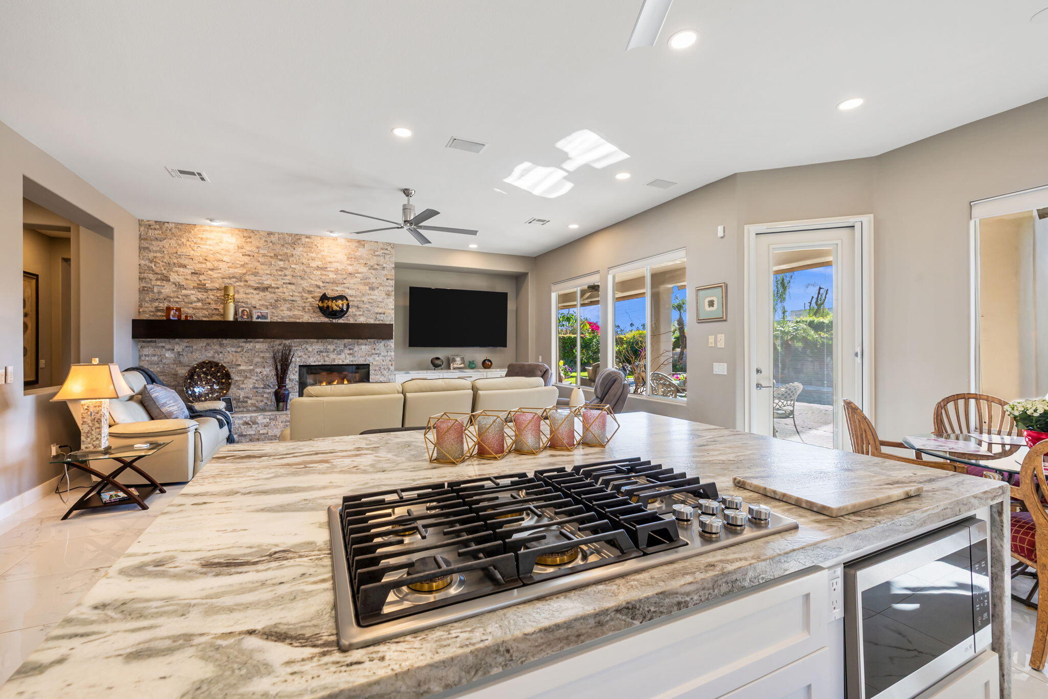 13 Corte Del Sol Rancho Mirage, CA 92270 - Photo 18 of 61 37-web-or-mls-8M4A4856