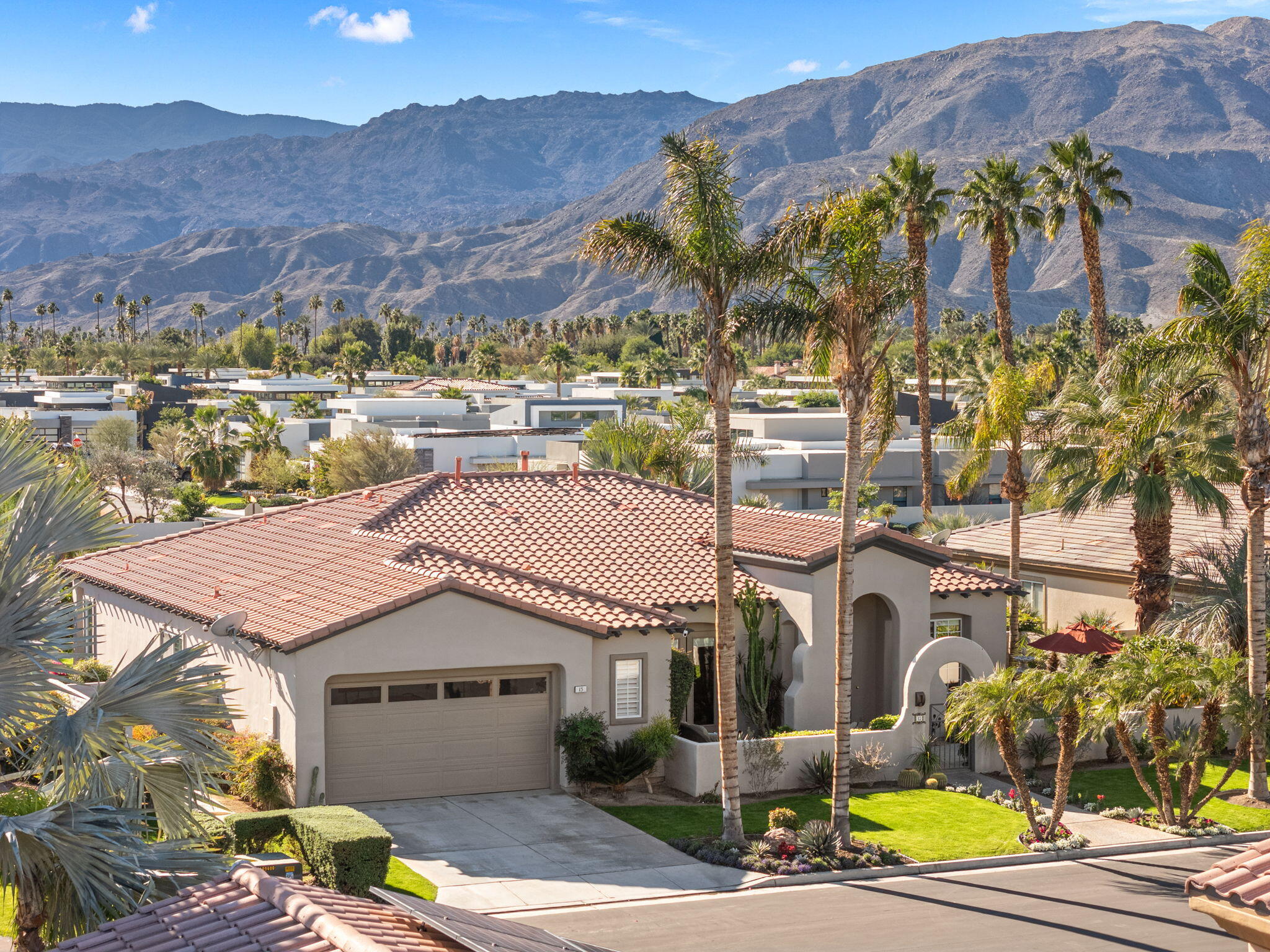 13 Corte Del Sol Rancho Mirage, CA 92270 - Photo 4 of 61 1-web-or-mls-DJI_20251229104706_0012_D