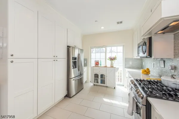 $749,000 | 21 Riverbend Court, New Providence, NJ 07974