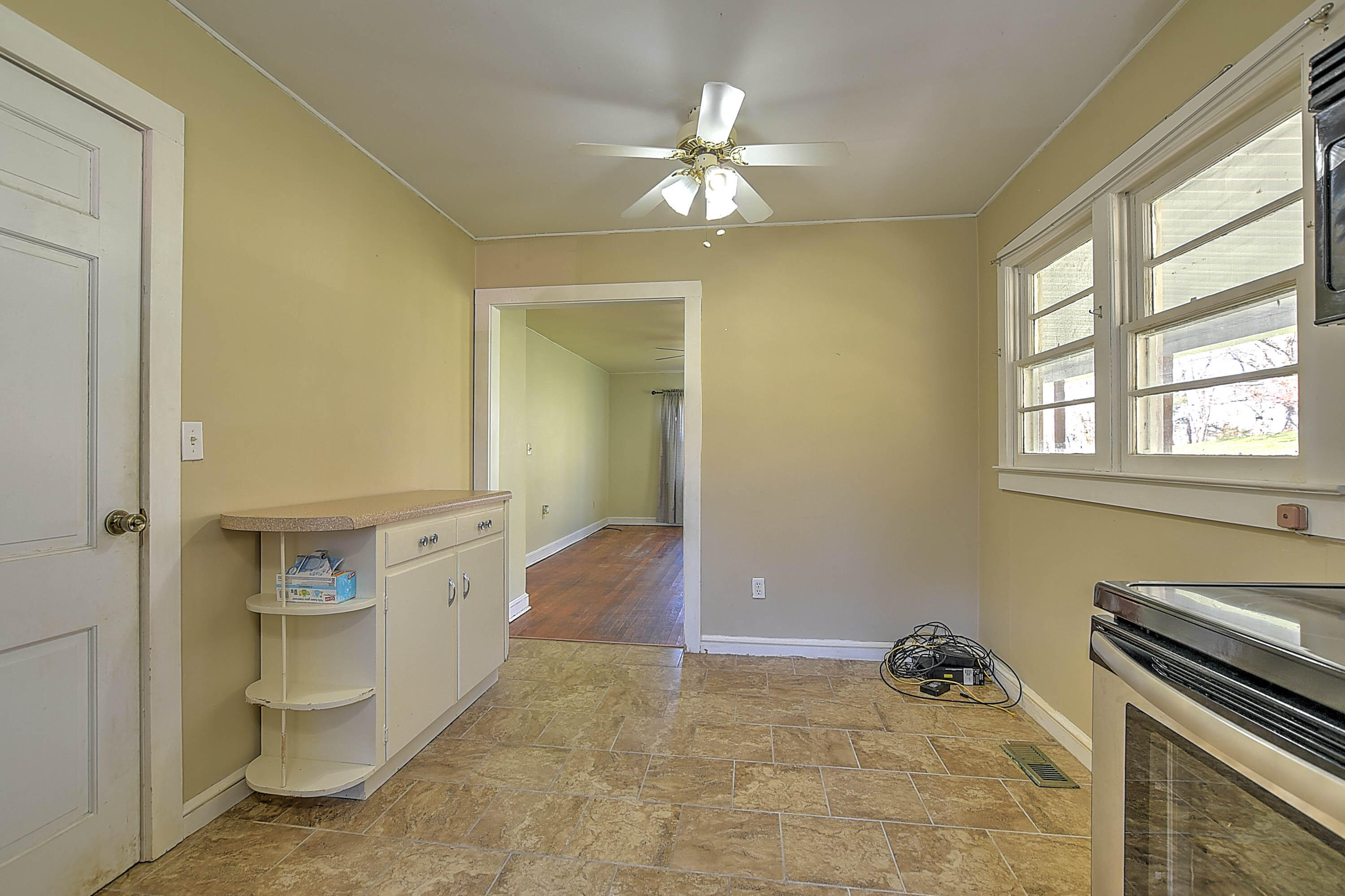 320 Greystone Road Greeneville, TN 37743 - Photo 12 of 28 320 Greystone-13