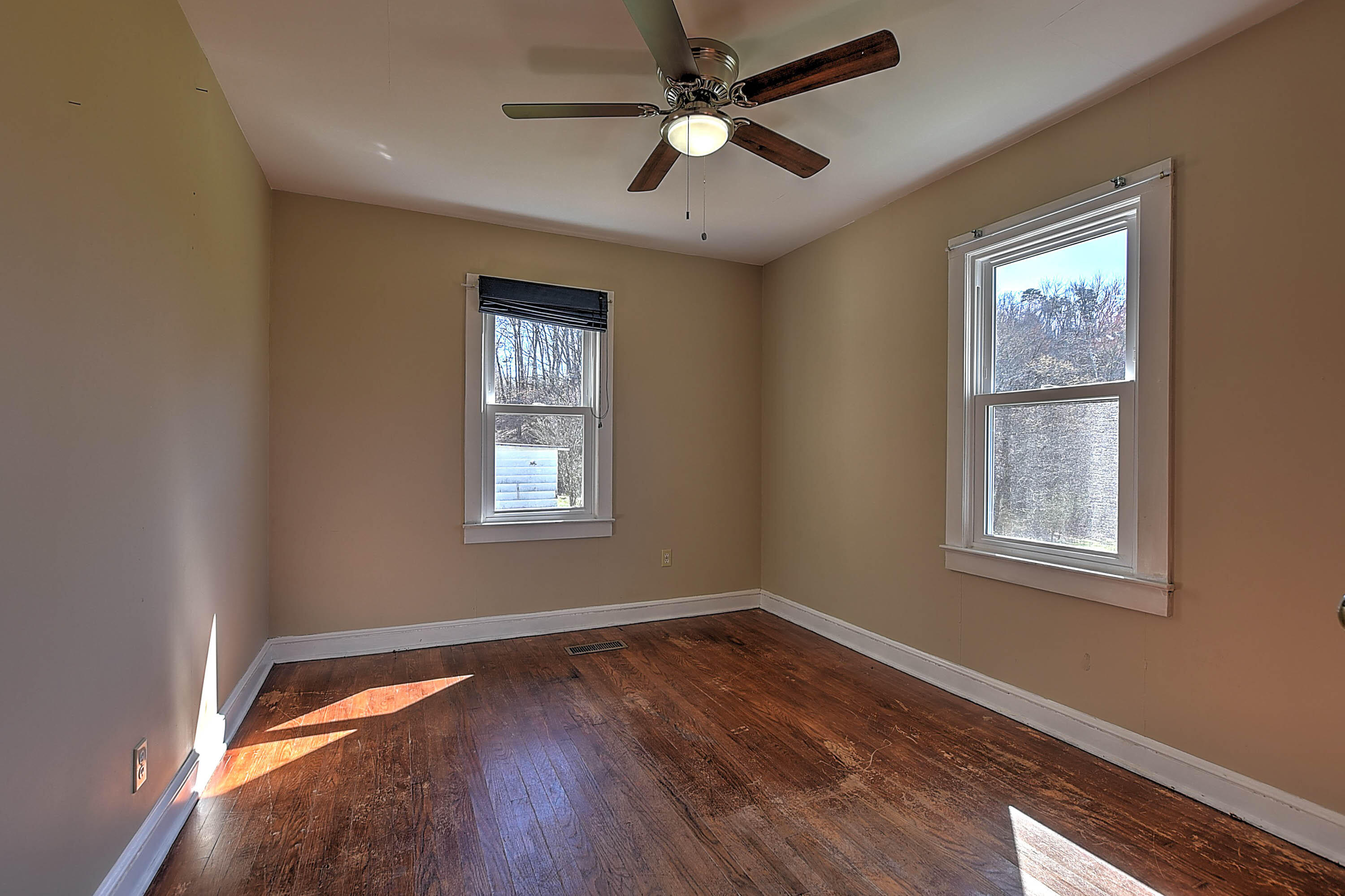 320 Greystone Road Greeneville, TN 37743 - Photo 18 of 28 320 Greystone-19