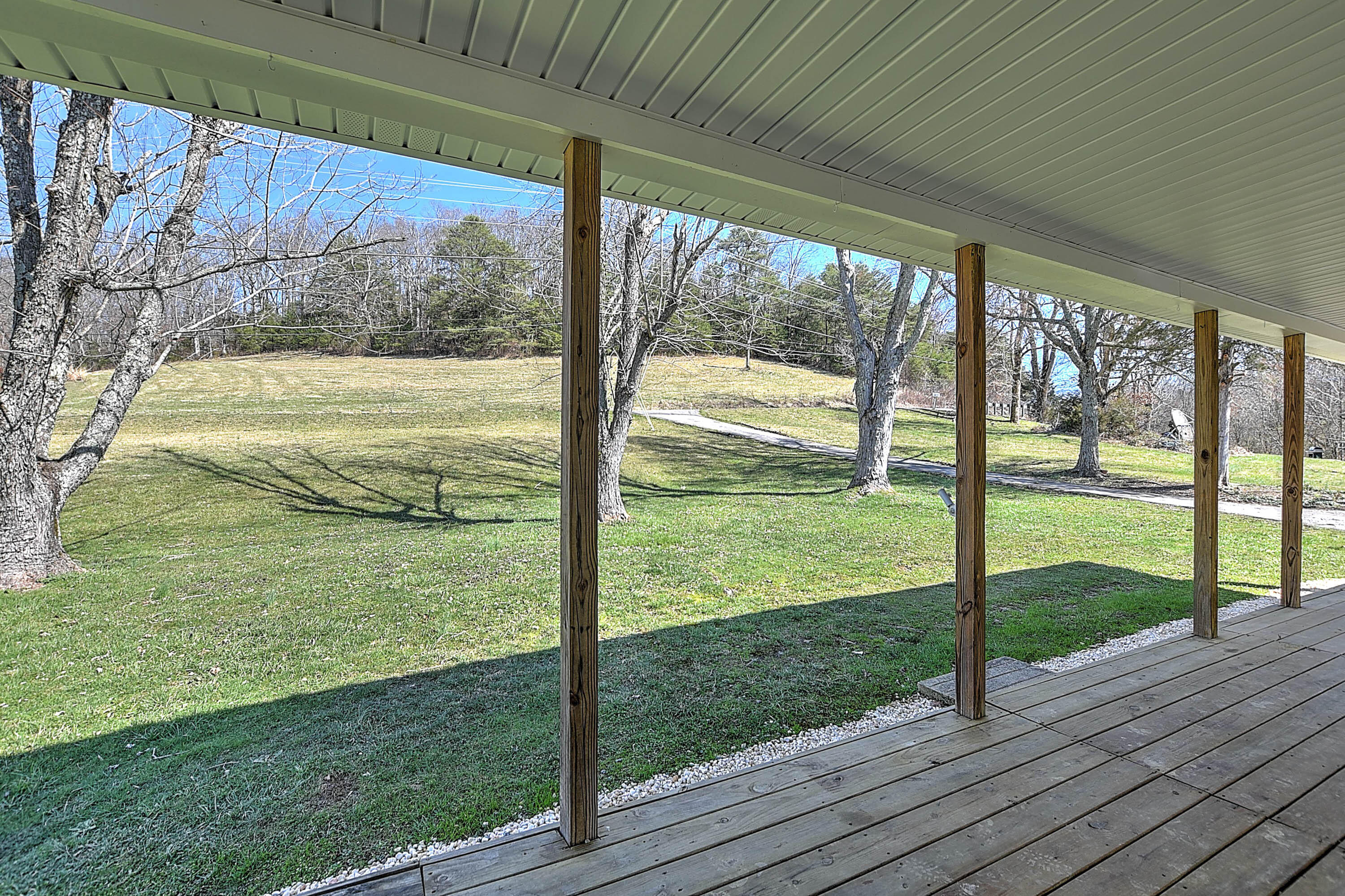 320 Greystone Road Greeneville, TN 37743 - Photo 5 of 28 320 Greystone-22