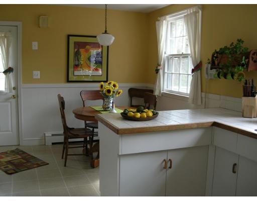 43 Colonial Road Hingham, MA 02043 - Photo 5 of 11 Gallery Image 5