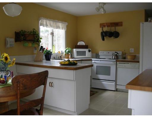 43 Colonial Road Hingham, MA 02043 - Photo 6 of 11 Gallery Image 6