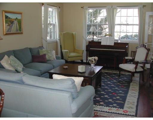 43 Colonial Road Hingham, MA 02043 - Photo 9 of 11 Gallery Image 9