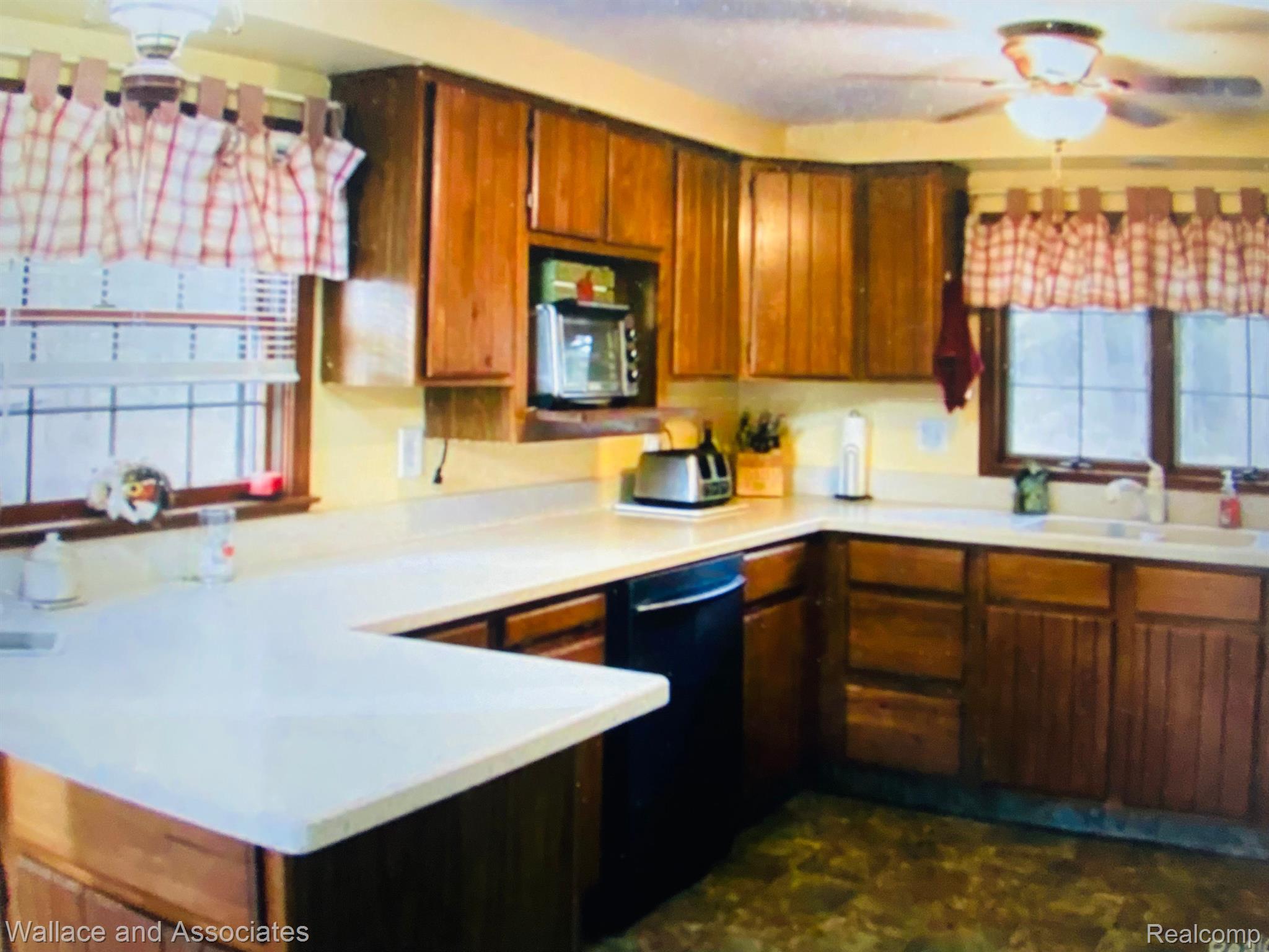 4560 Galbraith Line Road Jeddo, MI 48032 - Photo 16 of 24 Gallery Image 16