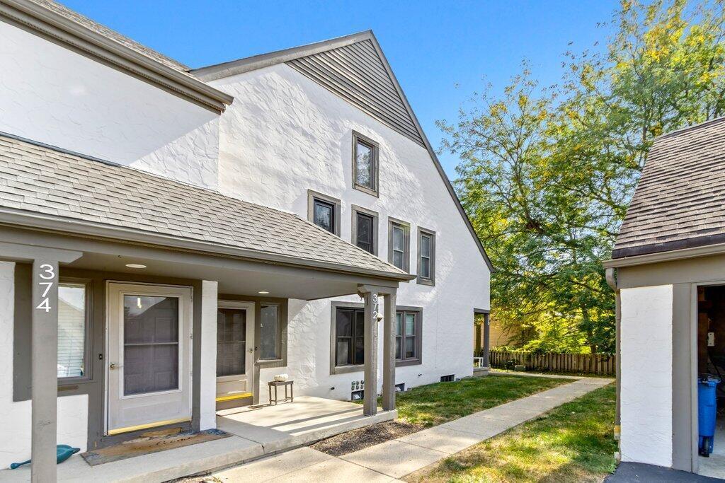 372 Edinburgh Road Dublin, OH 43017 - Photo 4 of 30 372 Edinburgh Road-2.jpg-SMALL