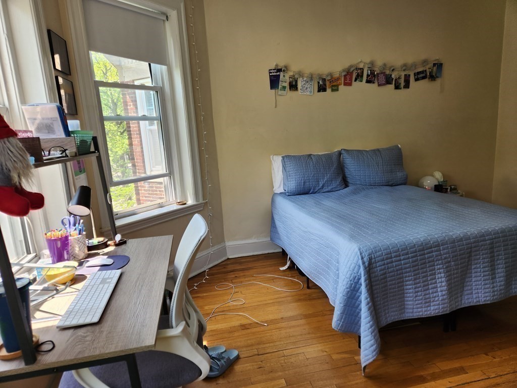 55 Thatcher Street, Unit 6 Brookline, MA 02446 - Photo 8 of 31