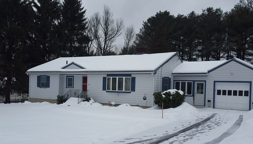 5 MacIntosh Road Bedford, MA 01730 - Photo 1 of 28 Gallery Image 1
