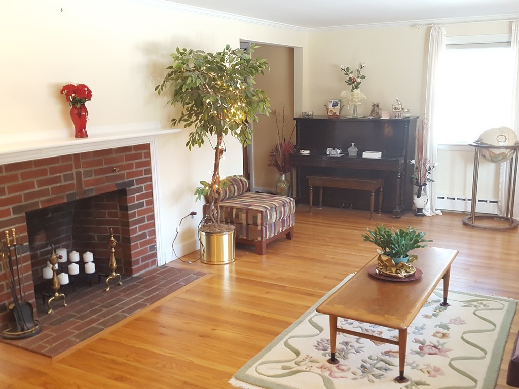 5 MacIntosh Road Bedford, MA 01730 - Photo 11 of 28 Gallery Image 11