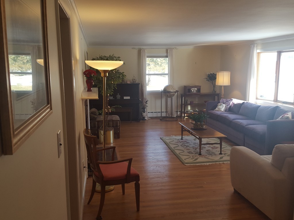 5 MacIntosh Road Bedford, MA 01730 - Photo 14 of 28 Gallery Image 14