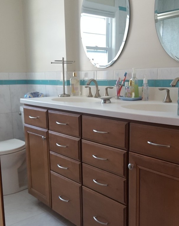 5 MacIntosh Road Bedford, MA 01730 - Photo 7 of 28 Gallery Image 7