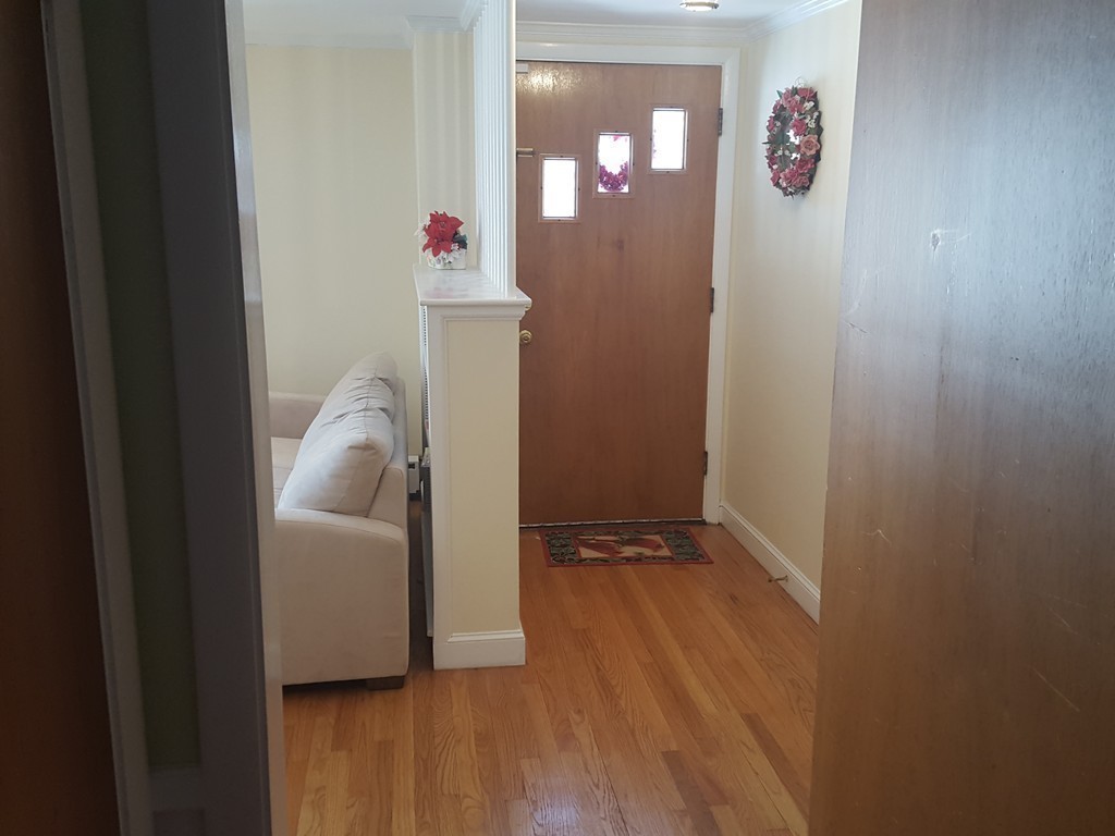 5 MacIntosh Road Bedford, MA 01730 - Photo 8 of 28 Gallery Image 8