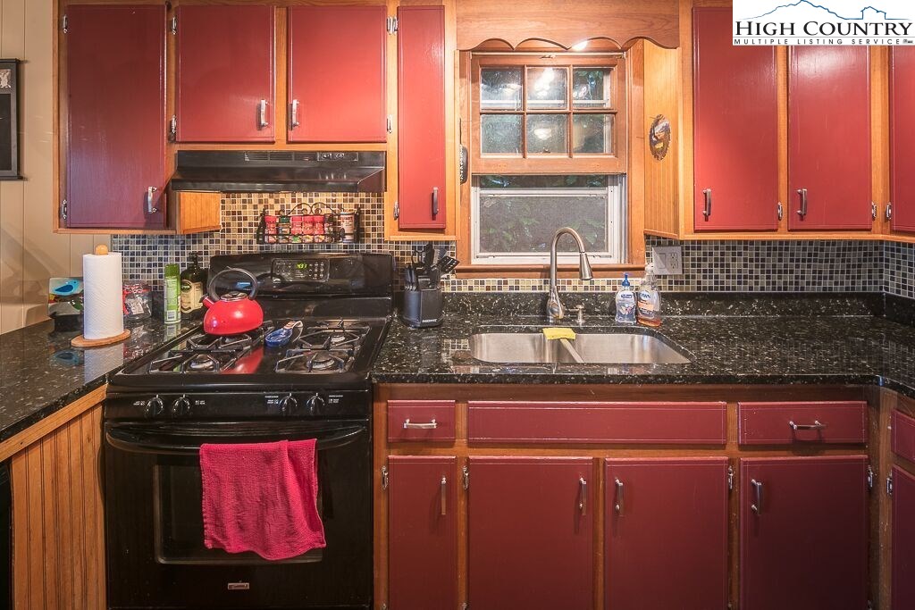 511 Hemlock Hill Road Boone, NC 28607 - Photo 11 of 31 Gallery Image 11