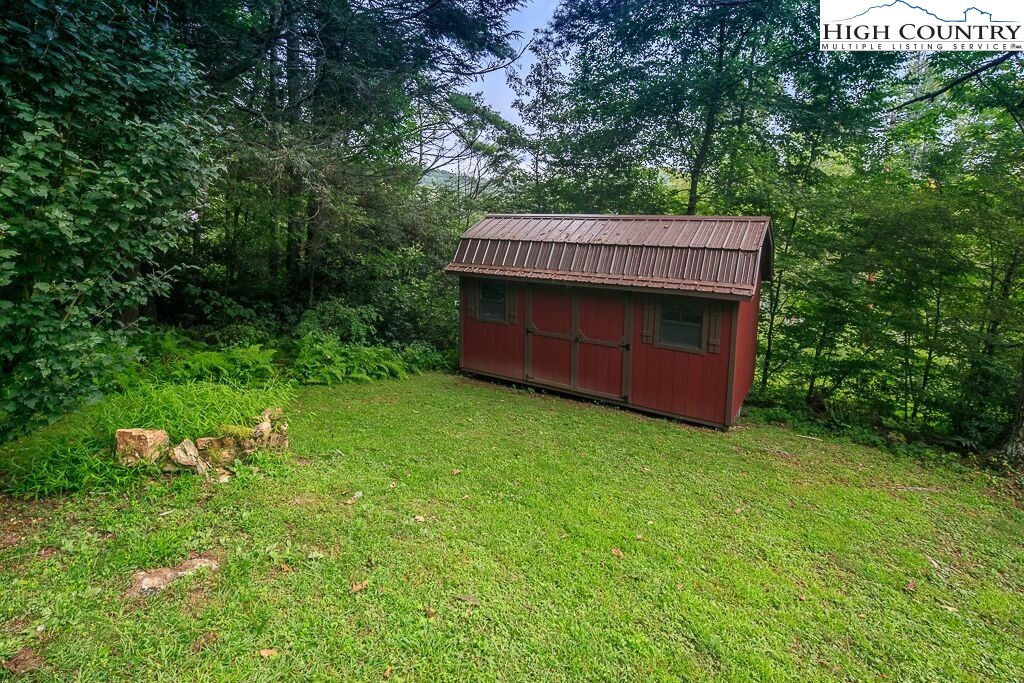 511 Hemlock Hill Road Boone, NC 28607 - Photo 3 of 31 Gallery Image 3
