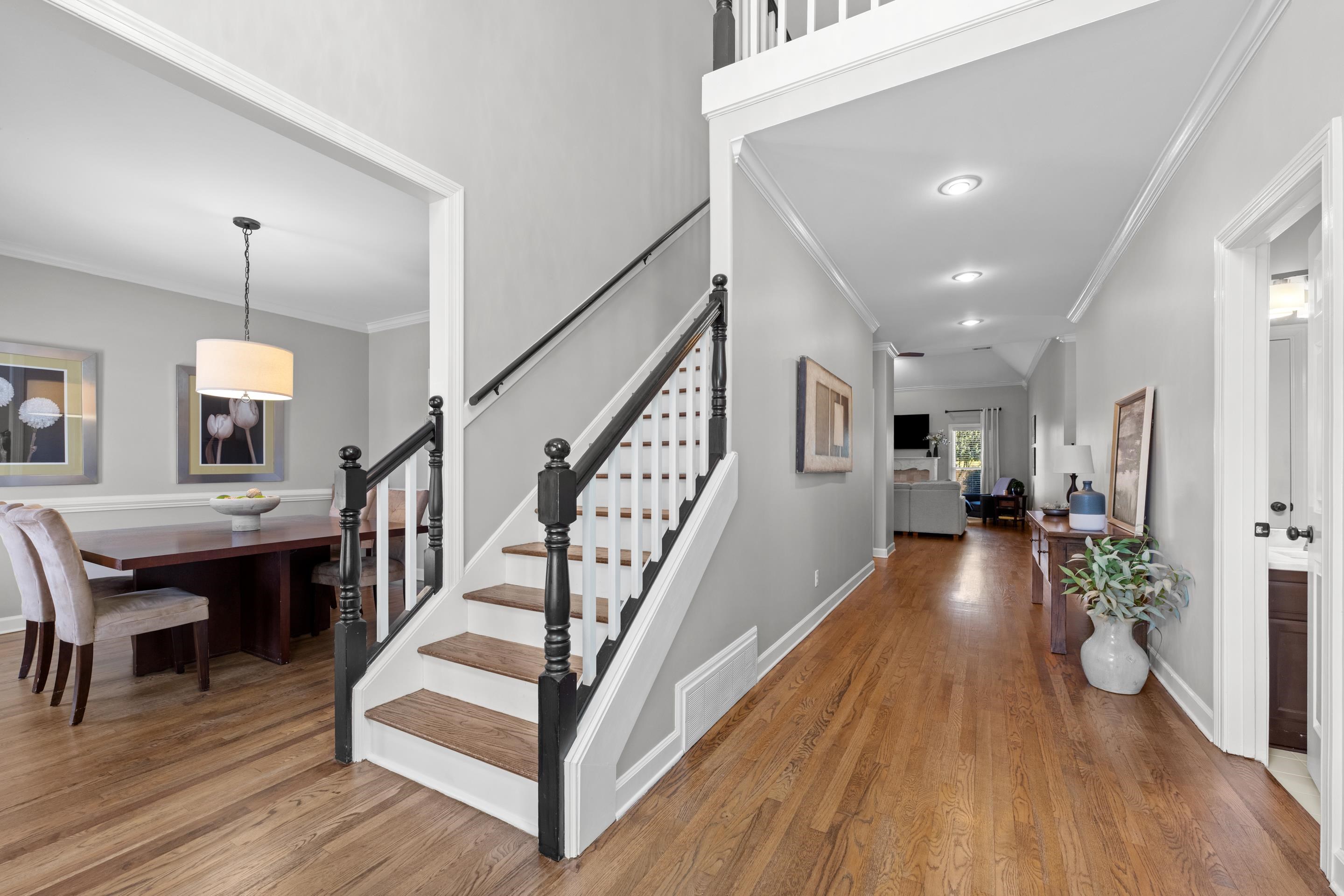 1339 Winoka Road Collierville, TN 38017 - Photo 8 of 40 Beautiful Hardwood Floors Flow Thru the Main Living Areas.