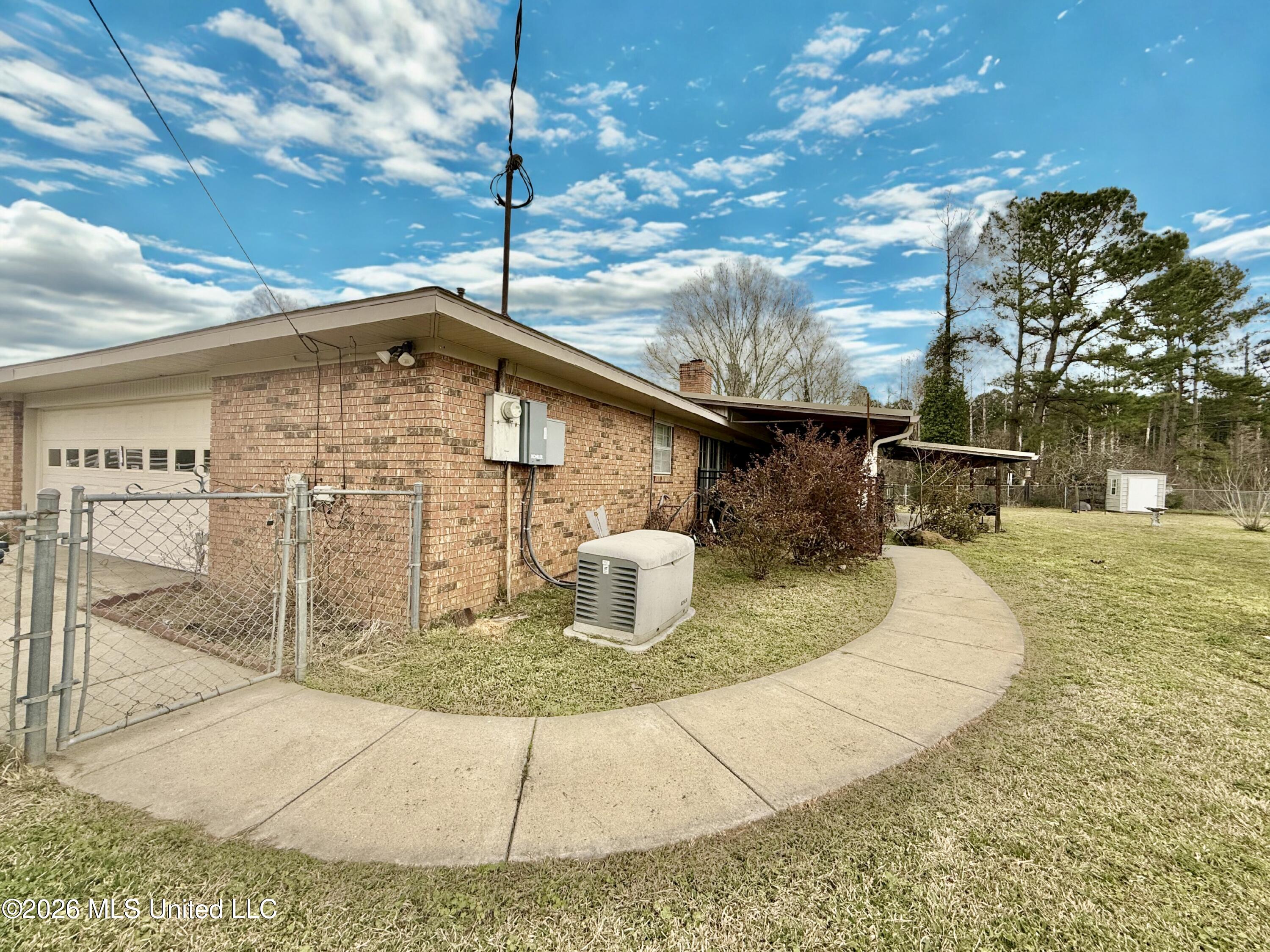 1068 East Gallman Road Hazlehurst, MS 39083 - Photo 16 of 49 12be7dc5-e44f-4057-b3d9-cac3012bf31b