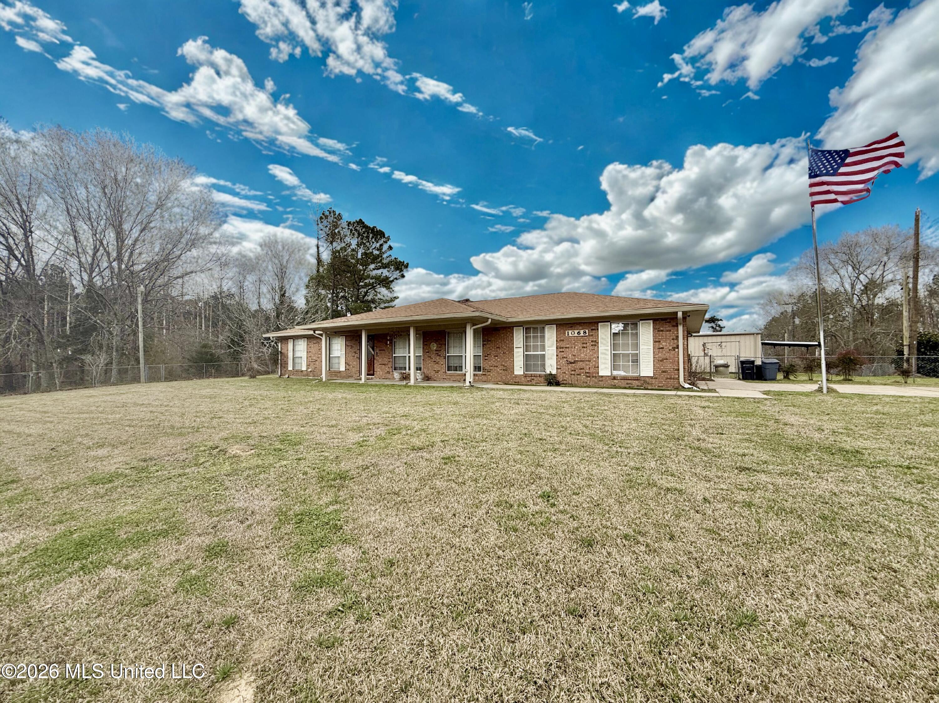 1068 East Gallman Road Hazlehurst, MS 39083 - Photo 2 of 49 aa2fdb25-0972-4144-8b64-67be952d84d7