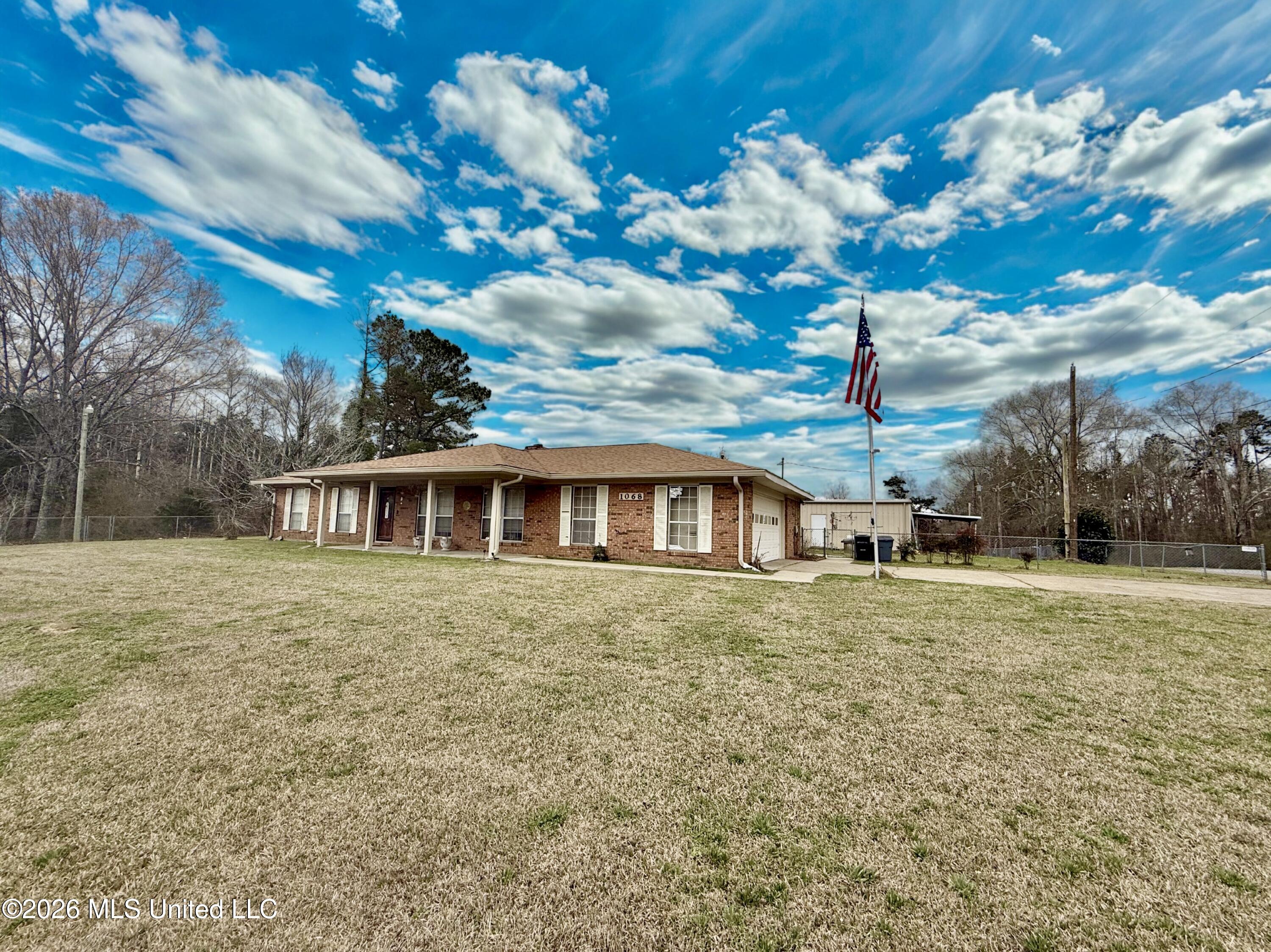1068 East Gallman Road Hazlehurst, MS 39083 - Photo 3 of 49 d63be406-96f3-46f8-a4d9-9a6164a74cf1