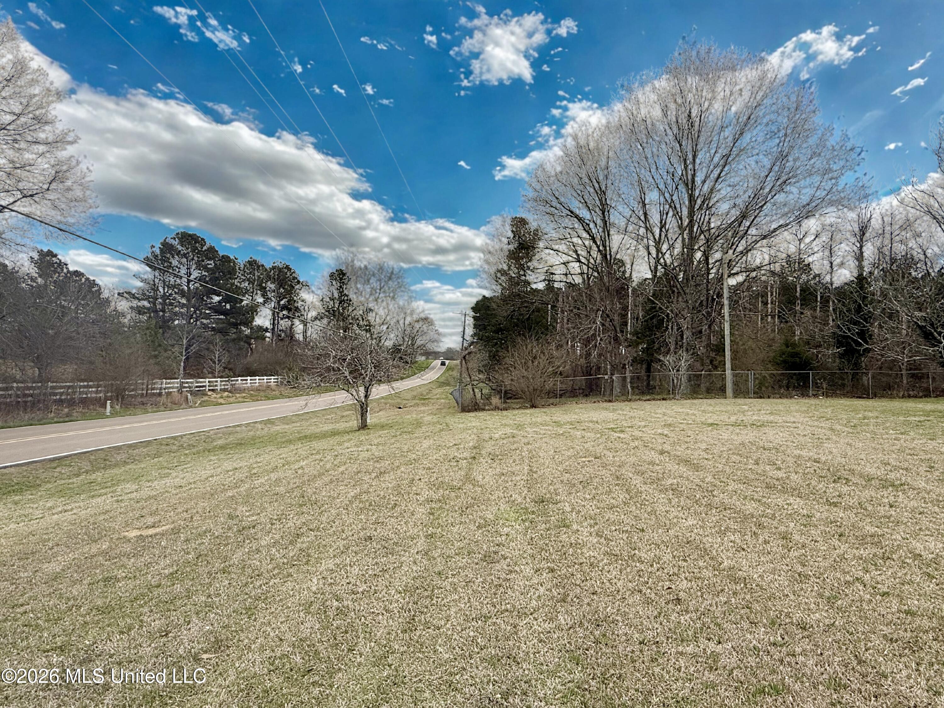 1068 East Gallman Road Hazlehurst, MS 39083 - Photo 7 of 49 d123d161-01d1-4d46-a5fa-8948fc5857b0