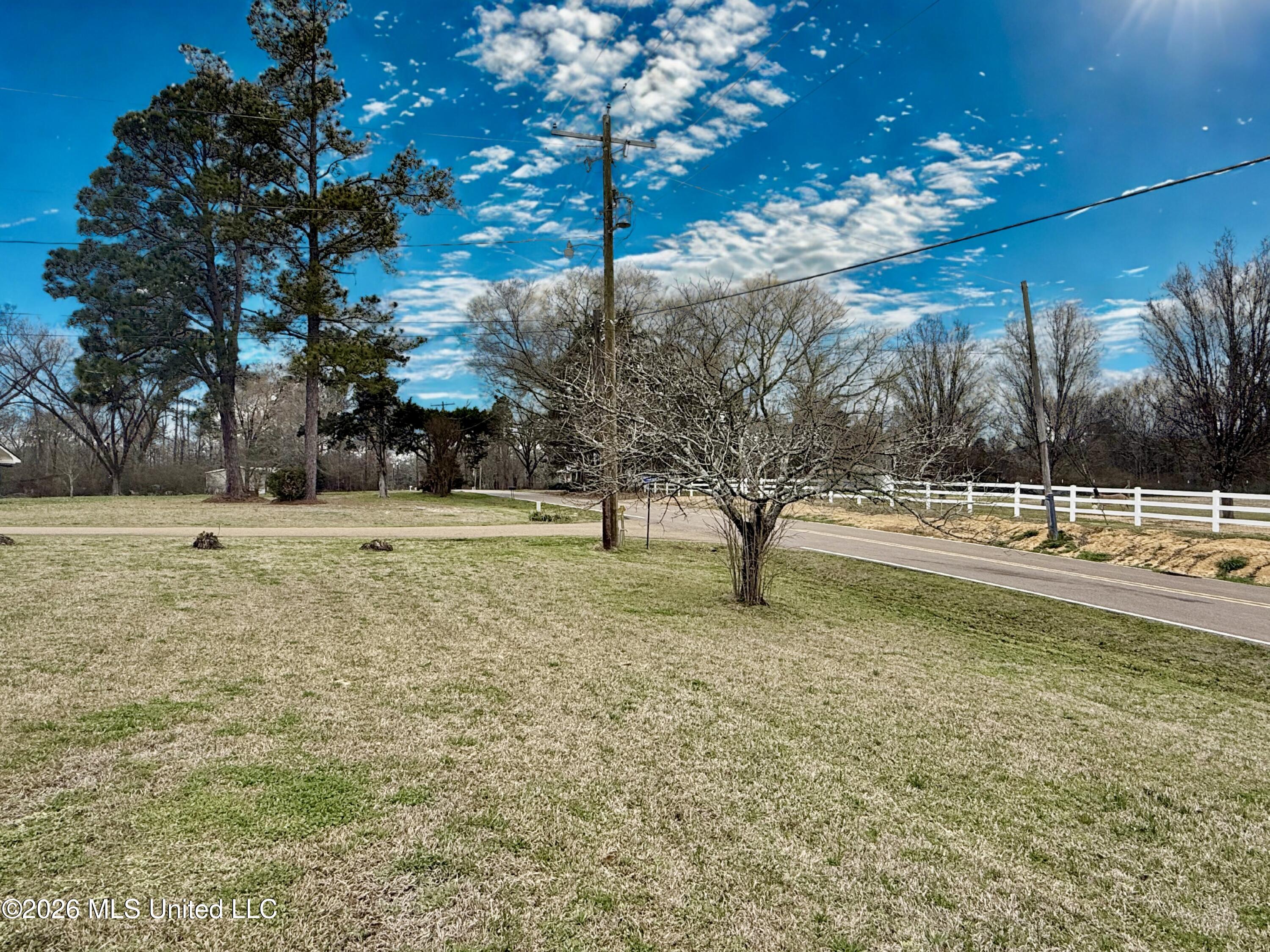 1068 East Gallman Road Hazlehurst, MS 39083 - Photo 9 of 49 7bfae0e9-8d42-40cd-bed7-e325df0ae148