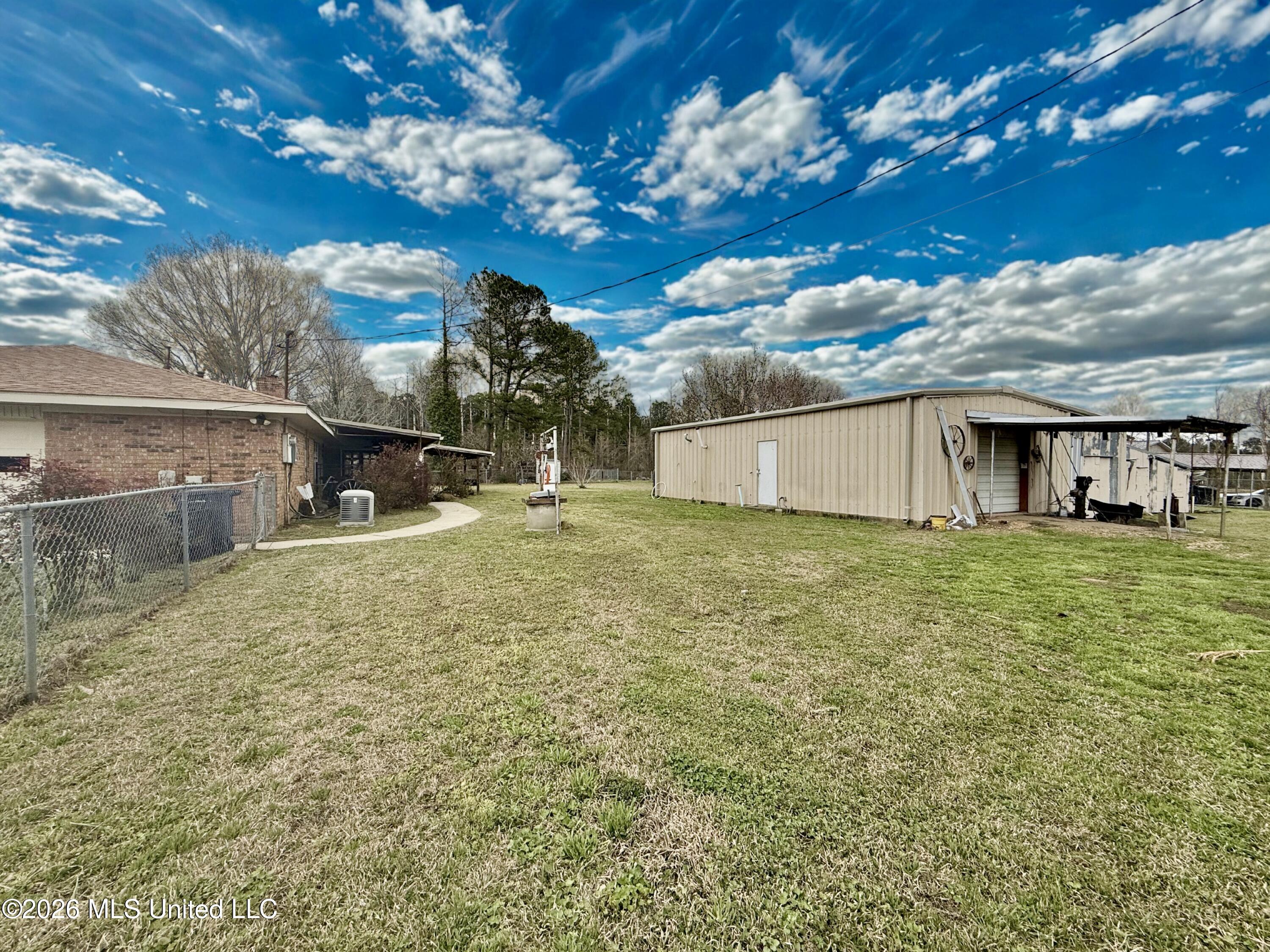 1068 East Gallman Road Hazlehurst, MS 39083 - Photo 10 of 49 da77fe5d-40a4-40ab-b01b-02300a8b16ed
