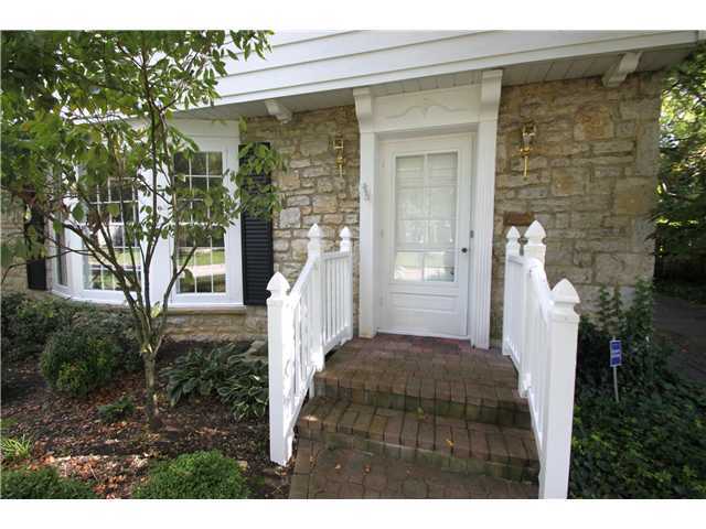 2365 Abington Road Columbus, OH 43221 - Photo 16 of 18