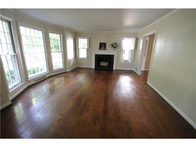 2365 Abington Road Columbus, OH 43221 - Photo 2 of 18