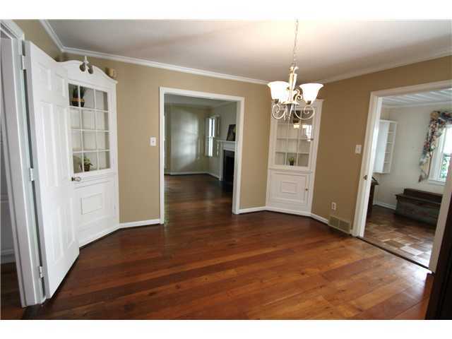 2365 Abington Road Columbus, OH 43221 - Photo 4 of 18