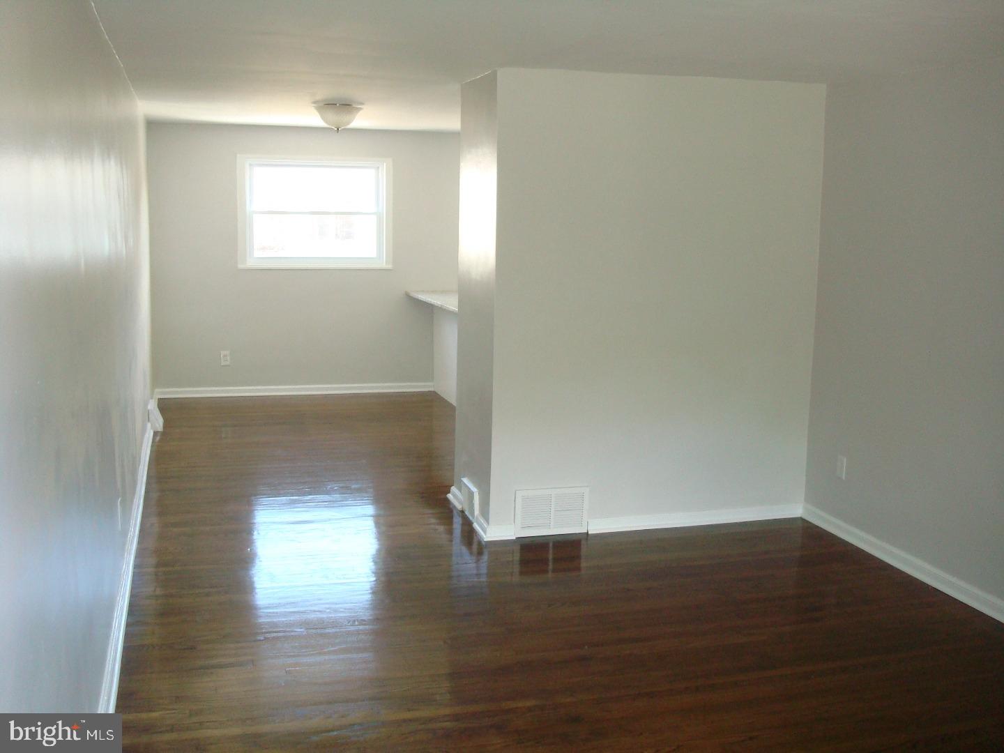 1957 Carter Road Folcroft, PA 19032 - Photo 4 of 13 Dining Room