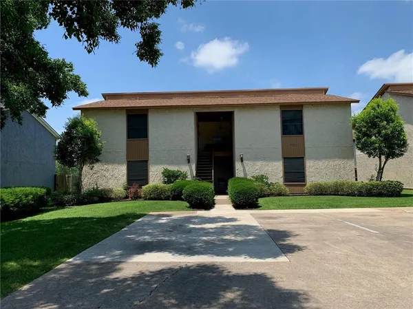 $975 | 1505 Oakdale Circle, Unit D, College Station, TX 77840