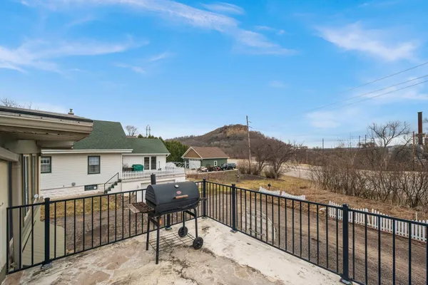 $339,000 | 560 East 7th Street, Red Wing, MN 55066