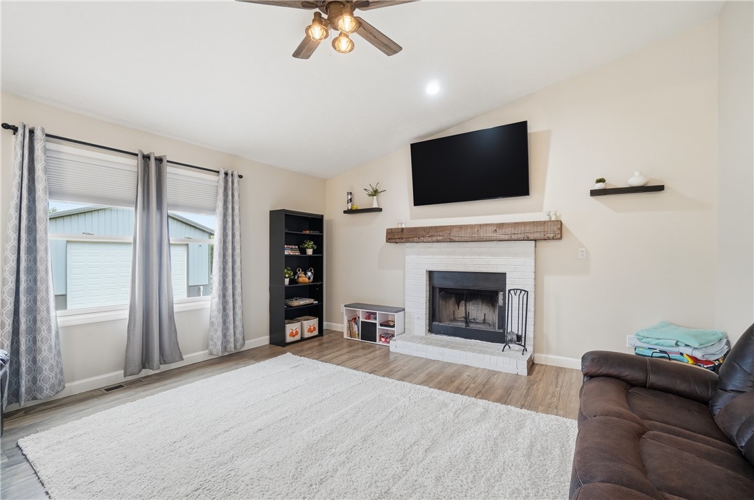 8833 Wilson Road Waynesville, OH 45068 - Photo 12 of 56